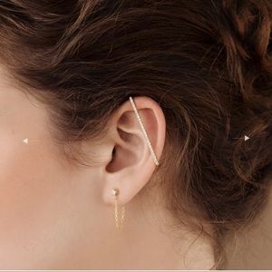 Dainty Gold Diamond Melinda Maria Ear Bar 🥰